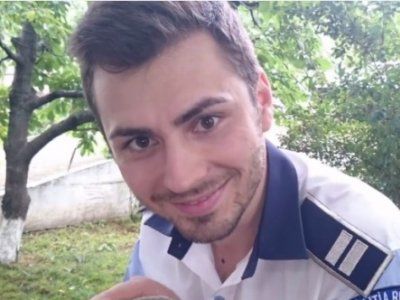 Un poliţist din Iaşi a devenit vedetă pe internet după ce a făcut un gest emoţionant