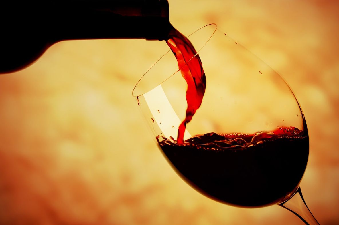 Ai făcut această greșeală toată viața. Ce trebuie să faci cu vinul înainte să-l bei