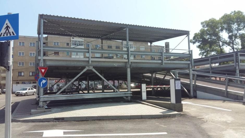 Cum arată prima parcare modulară din România. Se asamblează uşor şi poate fi mutată oriunde