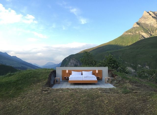 Cum arată hotelul fără pereți. Camera costă 230 de euro