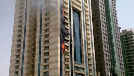 Incendiu într-un zgârie nori din Dubai