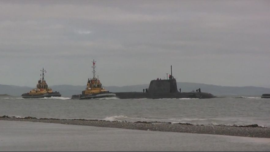 Incident în Mediterană. Un submarin nuclear, lovit de un cargo