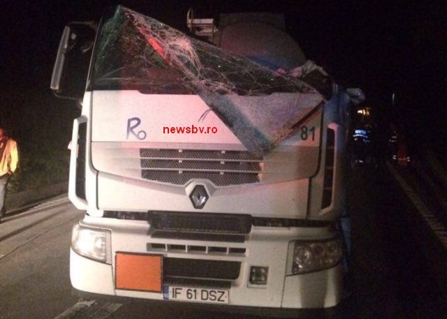 Accident grav pe DN1. Autocisternă, strivită de un buldoexcavator. Traficul îngreunat