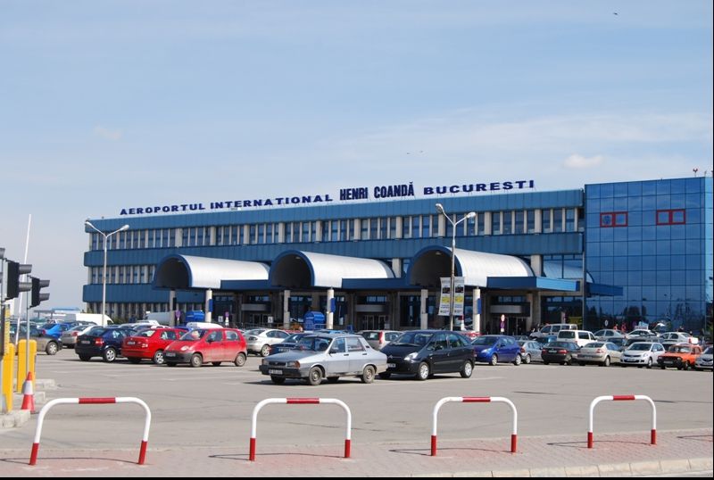 Panică pe Aeroportul Otopeni! Un bărbat, uitat în cala avionului: ”Se auzeau ţipete de disperare”
