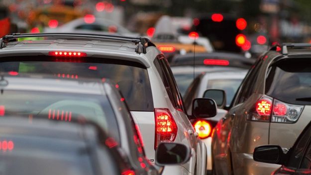 Polițiștii au tras pe dreapta o șoferiță grăbită. Când au văzut cine era în mașină, au avut un șoc