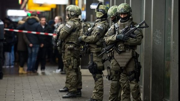 Alertă în Germania! EXPLOZIE lângă un birou pentru migrație. ATAC al grupurilor de extremă-dreapta