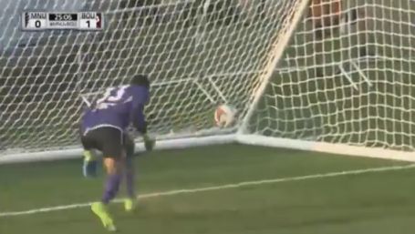 Autogol memorabil marcat de portarul Sammy Ndjock. Imaginile au devenit virale 