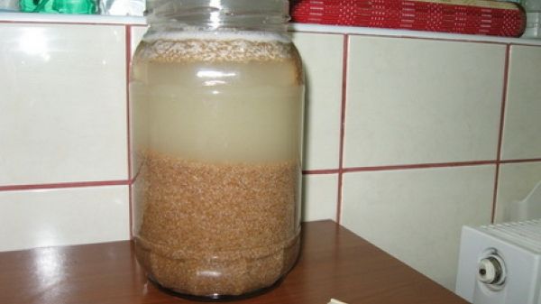 Borşul de ţărâţe are efecte miraculoase asupra sănătăţii. Iată cât de simplu se prepară