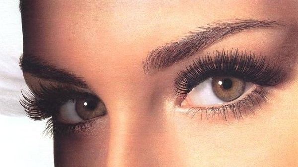 Ce înseamnă dacă ţi se zbate ochiul stâng. Este mai rau decât iți imaginai