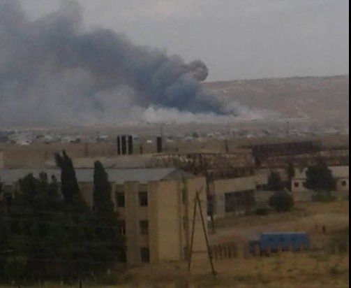 Explozie puternică la o fabrică de arme, urmată de un incendiu: mai multe victime