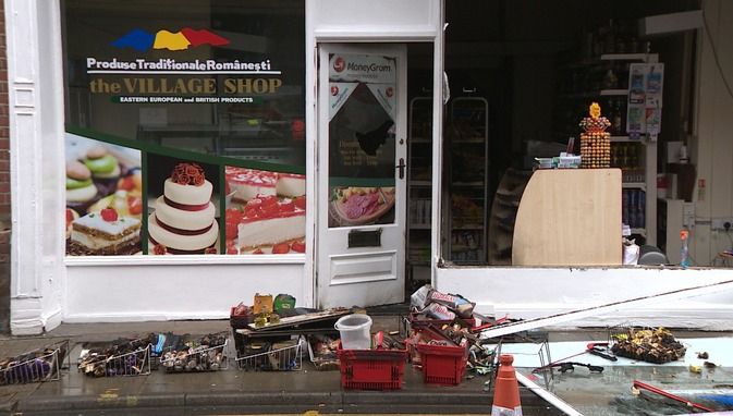 Magazin românesc incendiat la Norwich, în estul Angliei