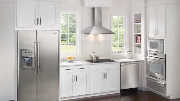 eMAG – Promotie la frigidere. Reducerile ajung chiar si la 30%