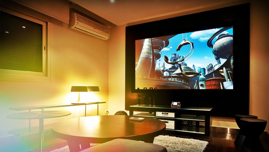 eMAG – Oferte excelente la televizoare cu diagonala de peste 110cm. Preturile incep de la 1.400 ron