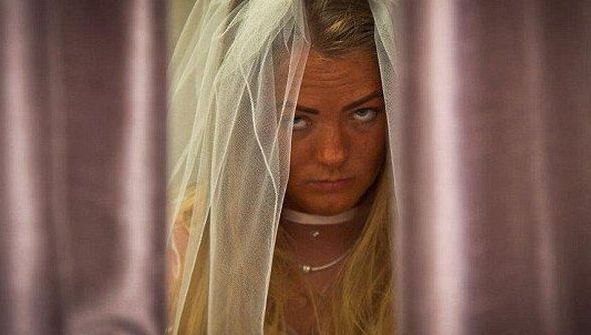 I-a ruinat ziua! Mireasa a plâns în ziua nunţii după ce mierele i-a făcut asta