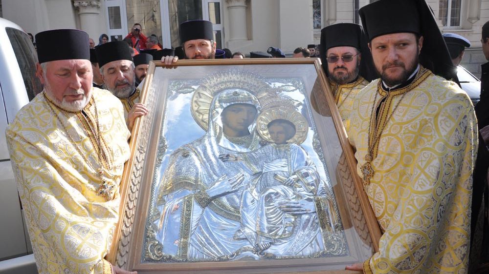 Sărbătoare mare, azi, pentru creştin-ortodocşi. E cruce neagră în calendar