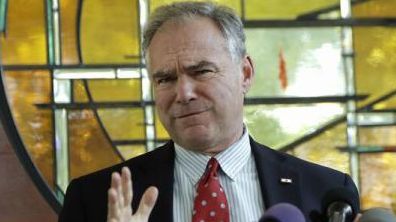 Hillary Clinton l-a ales pe senatorul de Virginia Tim Kaine pentru postul de vicepreședinte