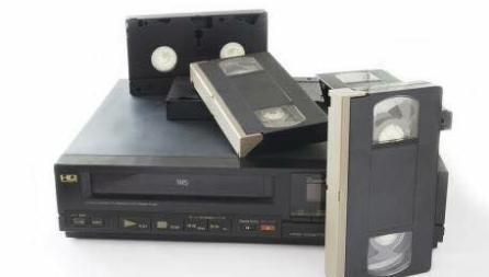 Ultimul producător de videocasetofoane își încetează producția