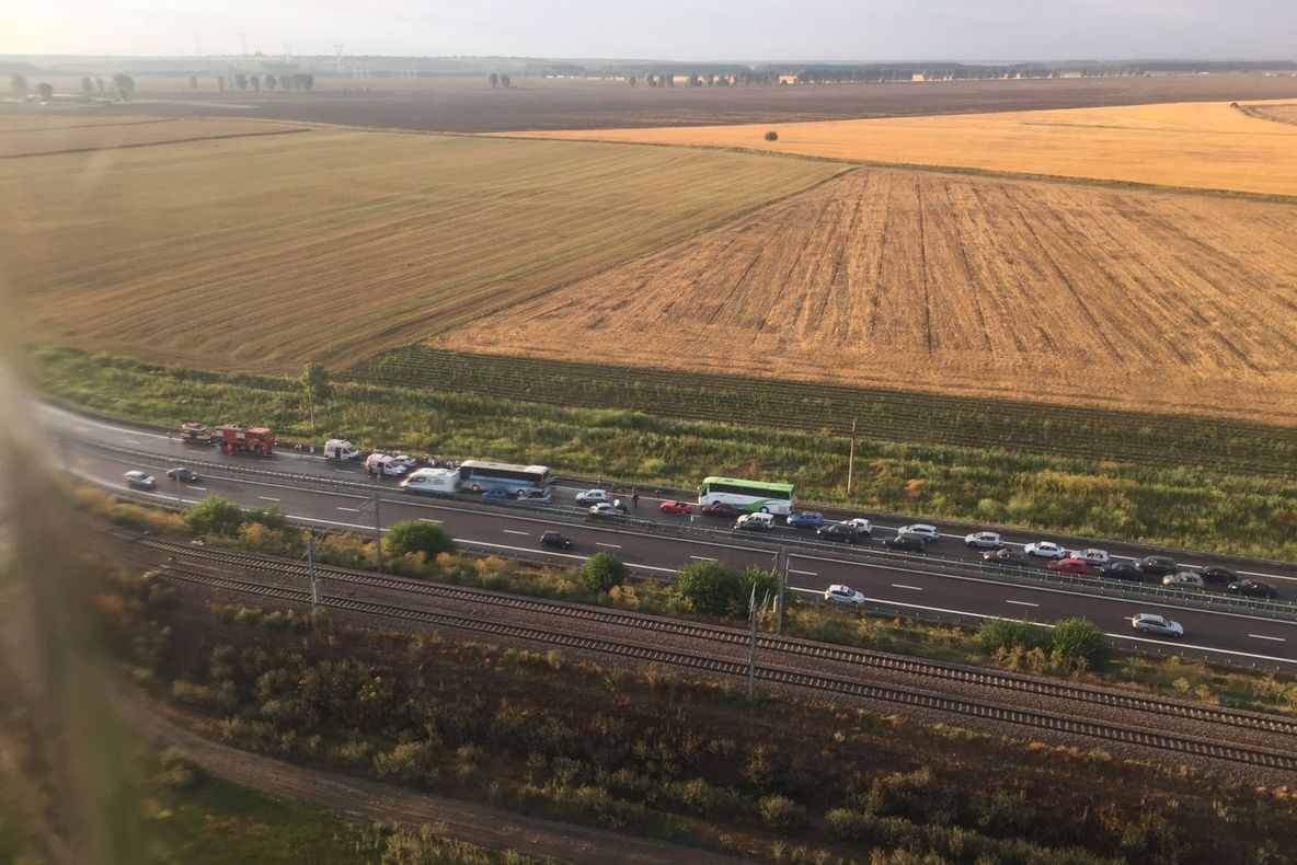 Accident în lanţ pe Autostrada Soarelui. Imagini din elicopter. Traficul a fost reluat
