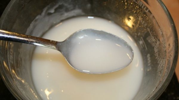 Băutura care te scapă de colăceii de pe burtă! Cum o prepari şi când trebuie băută