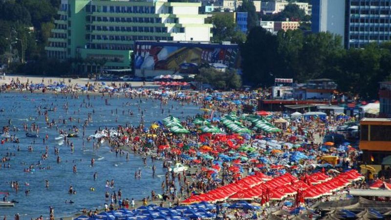 HALUCINANT. Ce au văzut turiștii printre blocurile de lux de la Mamaia