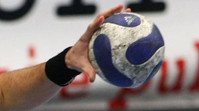 Antrenorul de handbal, acuzat că şi-ar fi violat elevele, condamnat la 30 de ani de închisoare