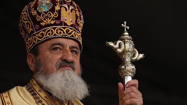 Mitropolitul Ardealului, audiat la DNA, ca martor, în dosarul cărţilor scrise după gratii