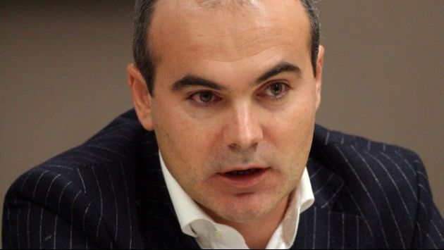 Rareş Bogdan: "România, țara imbecililor. Suntem cumva într-o unitate militară şi nu ştim încă?"