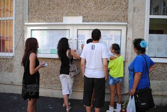 Evaluare Naţională 2016. Eleva din Iaşi care a luat 10 a făcut o mărturisire care te pune pe gânduri