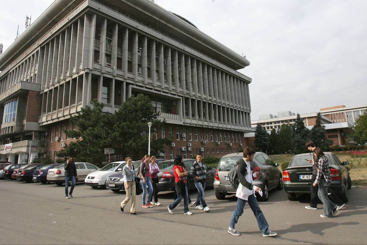 Cazare gratuită pentru candidaţii de la Politehnica Bucureşti 