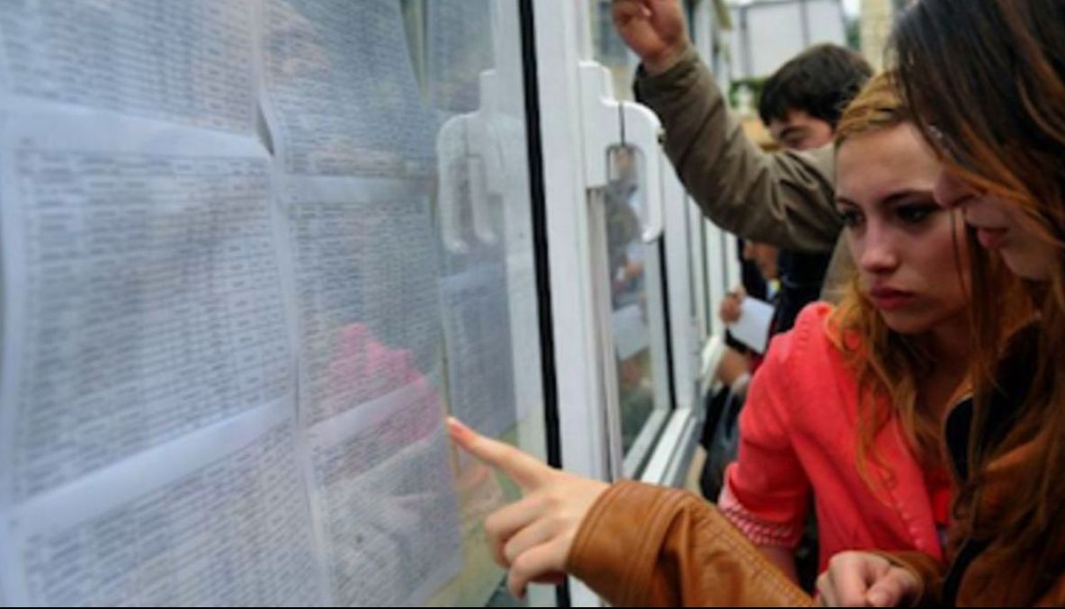 REZULTATE BAC 2016. Emoţii mari pentru elevii. Când se afişează notele la BAC 2016