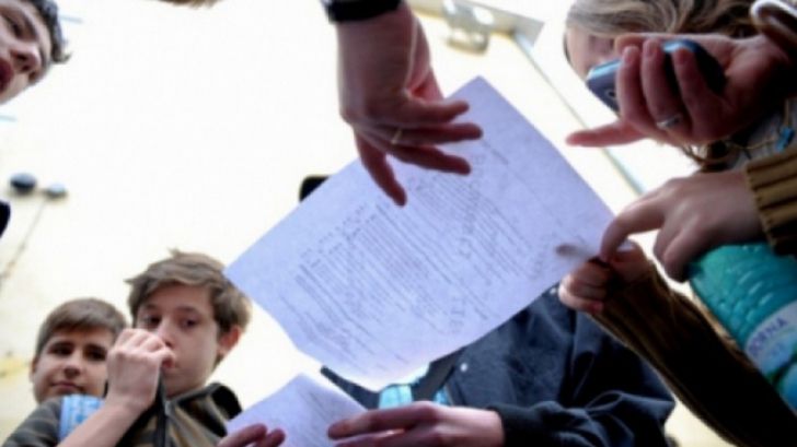 Rezultate la Evaluarea Națională: O singură elevă a obținut media 10 în județul Sibiu