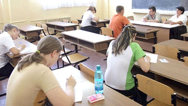 REZULTATE EVALUARE NATIONALA 2016 EDU.ro. Notele la matematică și română au sosit. Contestații?