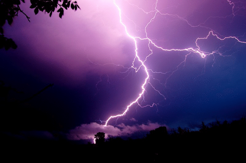 Superstiţii de Sfântul Ilie. Ce nu ai voie să faci pe 20 iulie. Rişti să fii lovit de trăsnet!