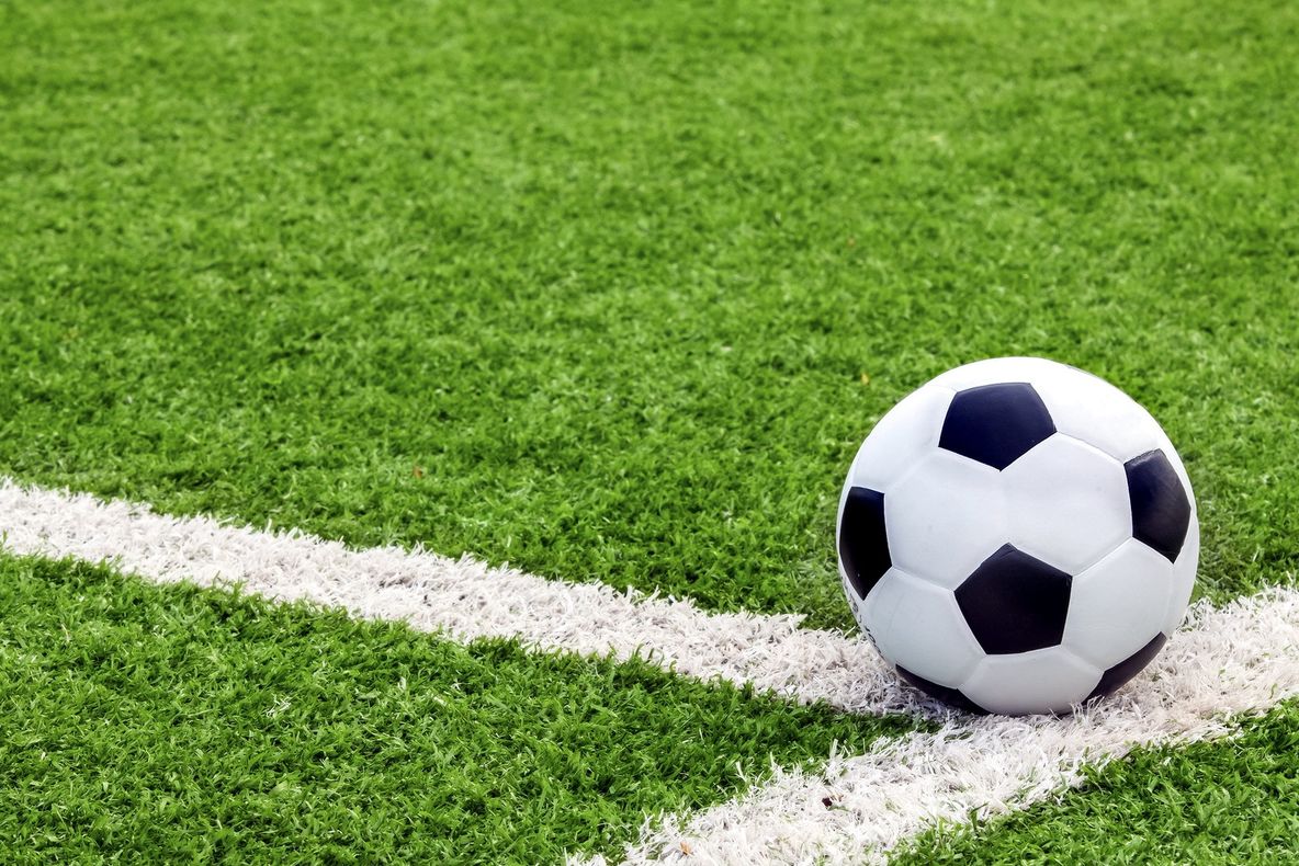 Meciul Albania - Macedonia, suspendat în minutul 76. Ultimele 14 minute se joacă marţi 