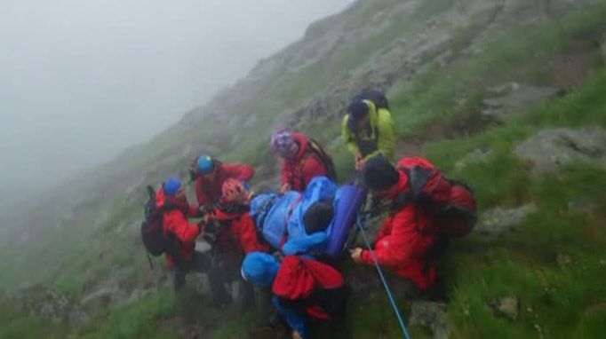 Turist rănit, salvat din Munţii Făgăraş 