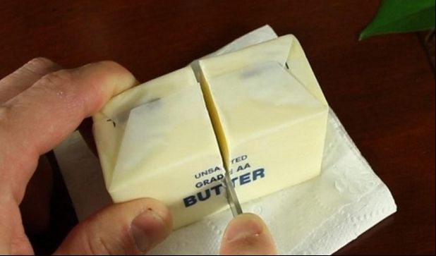 A pus hârtie igienică într-o bucată de unt! Acest truc i-a salvat viaţa