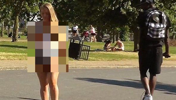 Toţi bărbaţii au întors capul după ea! Cum a putut ieşi această femeie din casă