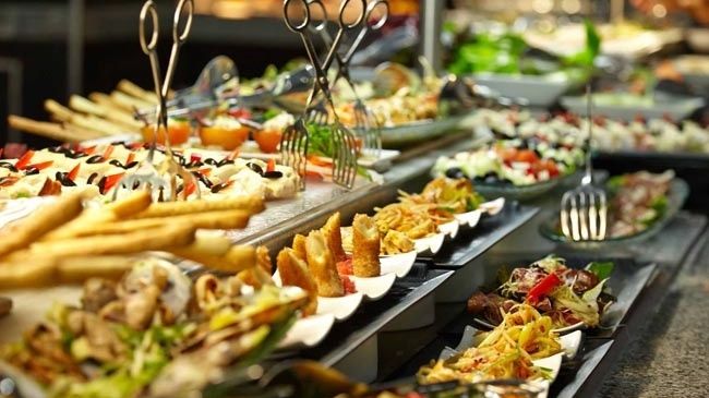 Dezvăluirile şocante ale unui bucătar despre meniul din hotelurile "All Inclusive"