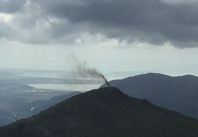 Un elicopter militar britanic a aterizat forţat într-o zonă montană din Ţara Galilor