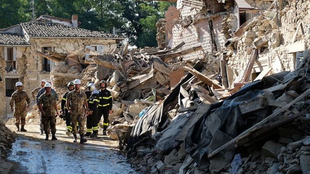 Cutremurul devastator din Italia. Bilanţ tragic: 291 de morţi. MAE: 11 români au murit, 4 dispăruți