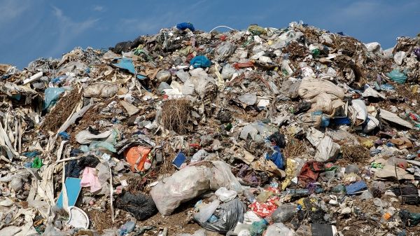 Adevărată comoară: jumătate de milion de euro, găsiţi la groapa de gunoi. Unde erau ascunşi