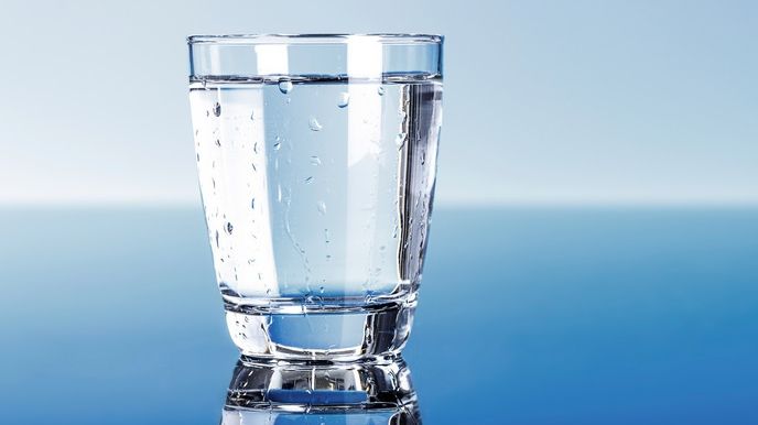 Adaugă un singur ingredient în APA pe care o bei şi vei obţine un medicament uluitor!