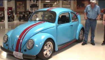 Au vrut să cumpere o "Broscuţă" de la un bătrân. Au aflat ce ascunde sub capotă, au mai adus bani