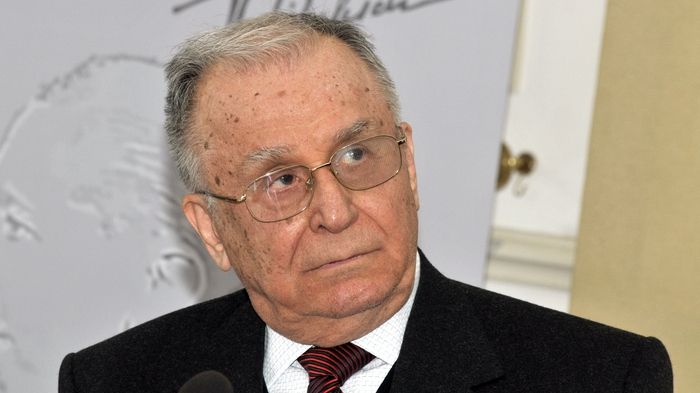 Iliescu: Am aflat cu tristețe vestea morții Reginei Ana; transmit întreaga mea compasiune Regelui