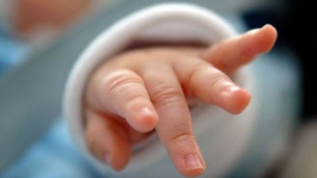 Copilul Anei Maria Stancu rămâne deocamdată alături de mama sa