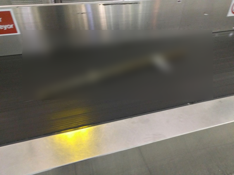 Ce au văzut turiştii din aeroport în zona de ridicare a bagajelor, la banda rulantă. Au ÎNCREMENIT