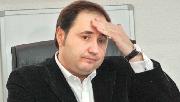 Martor: Cristian Rizea a primit o geantă cu 300.000 de euro şi apoi şi-a chemat şoferul să o ia