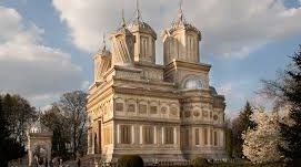 Slujba de înmormântare a Reginei Ana oficiată la Curtea de Argeș va fi una foarte scurtă