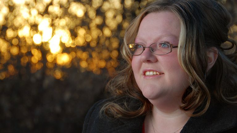 Această femeie a slăbit 45 kilograme după ce a renunţat la un singur obicei. Iată cum arată acum