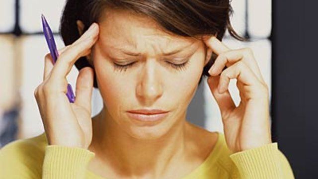 Cum tratezi în mod natural durerile de cap. Leacul străvechi al indienilor americani!